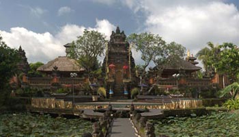 Pura Taman Saraswati
