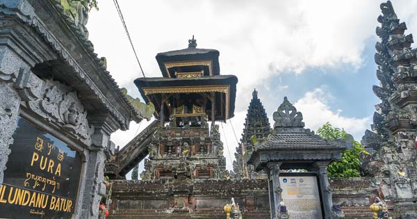 Gerbang Pura Ulun Danu Batur di Kintamani, Bali