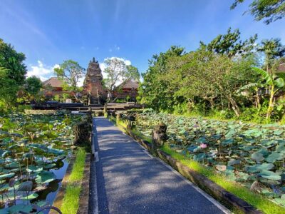 Pura Taman Saraswati Ubud