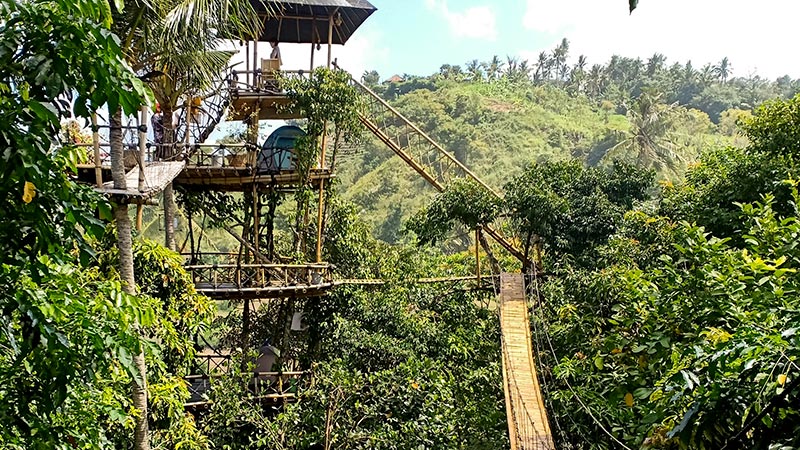 Rumah Bambu Tempat Wisata Bali Timur