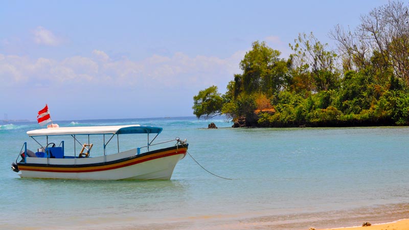 Pantai Geger Nusa Dua