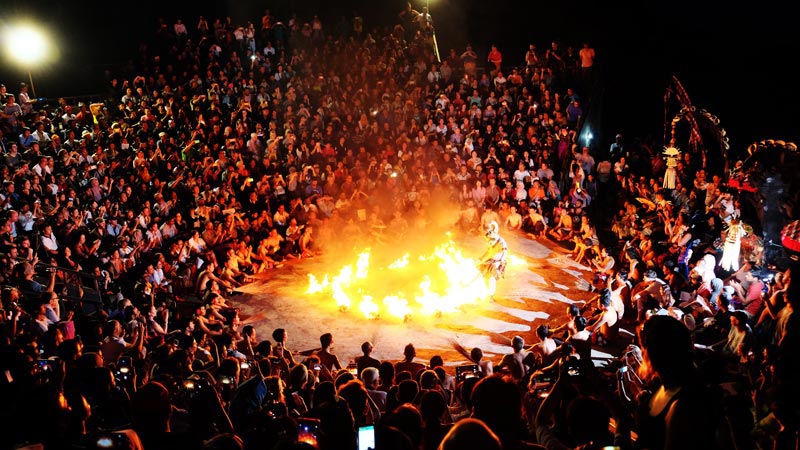 Tari Kecak Bali Uluwatu