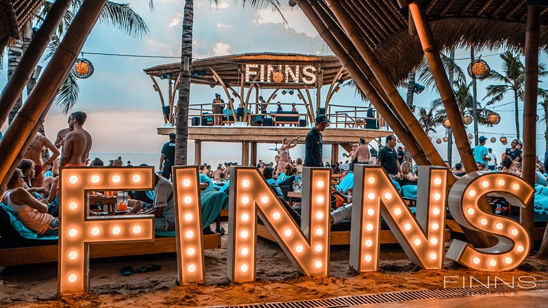 Nongkrong di Finn's Beach Club Canggu