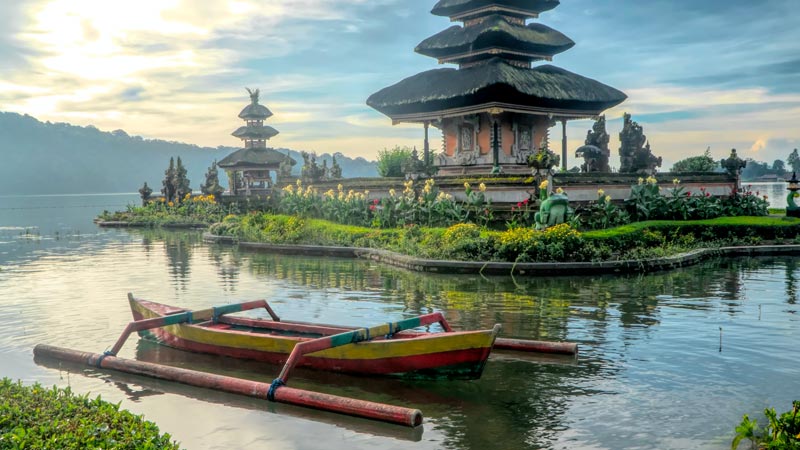 Pura Ulun Danu Beratan di Bedugul, Bali