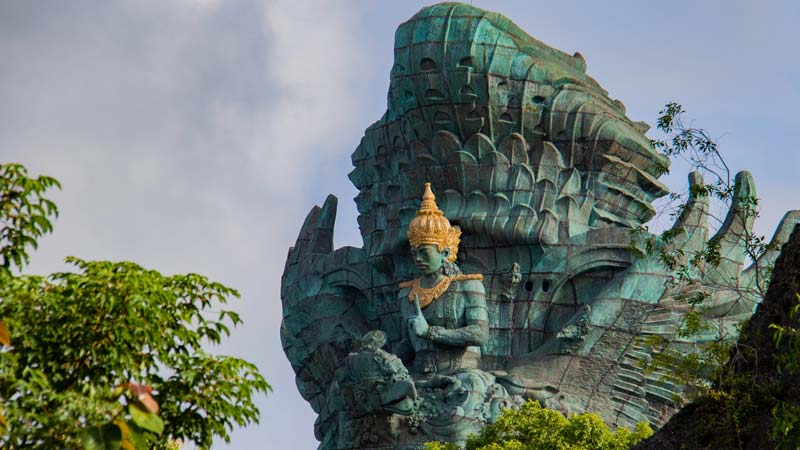 Patung Garuda Wisnu Kencana - Tempat Wisata Bali Selatan