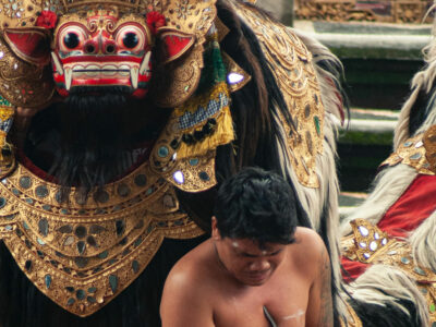 Tari Barong Bali