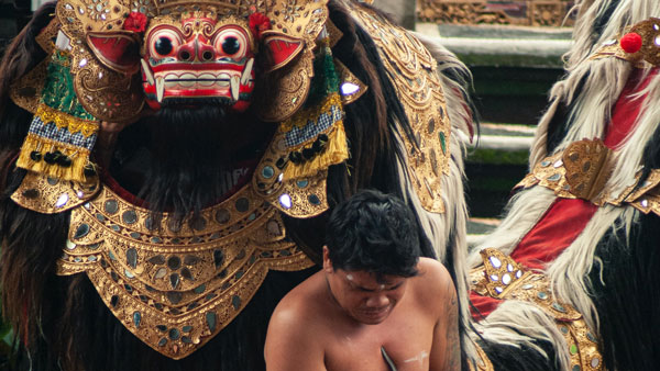 Tari Barong Bali