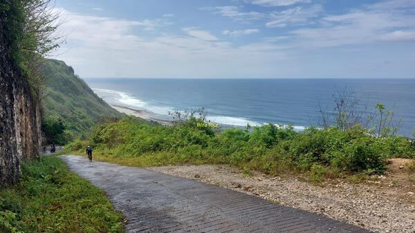 Jalan Turunan Pantai Nyang Nyang Uluwatu