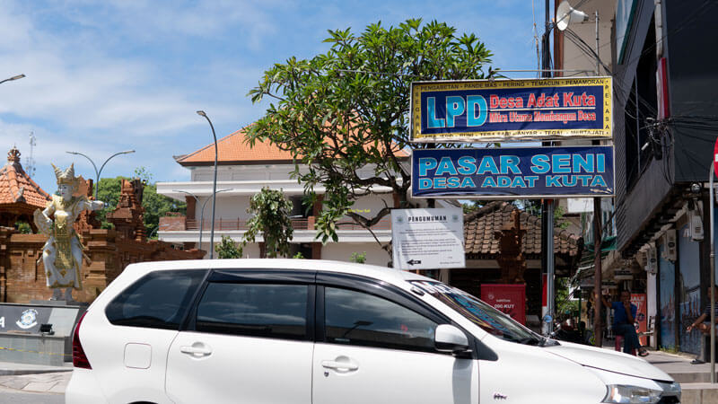 Penyewaan Mobil Privat untuk Kunjungan ke Tanah_Lot