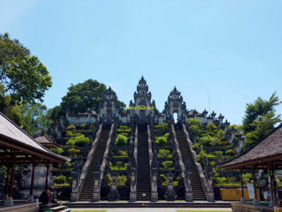 Pemandangan indah Pura Penataran Agung Lempuyang