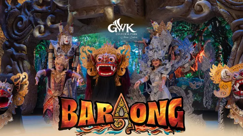 Wisatawan menikmati pertunjukan BarAong di Cultural Park. Foto © GWK