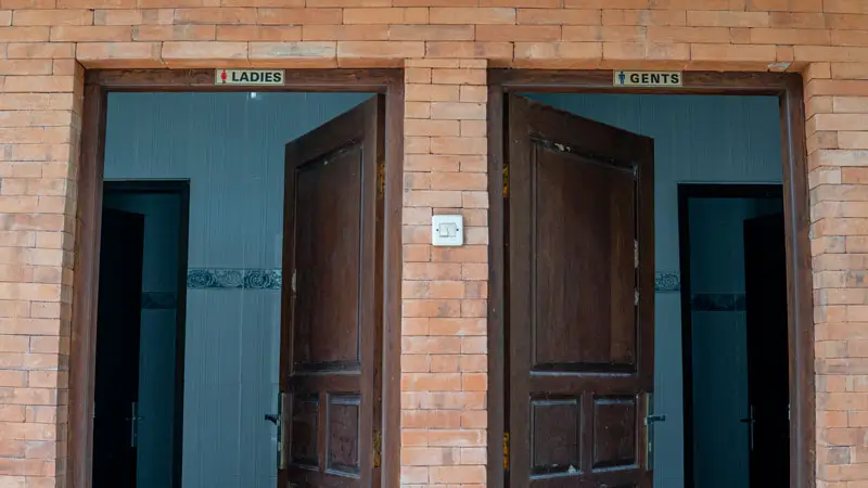 Toilet umum dekat situs sejarah Gianyar