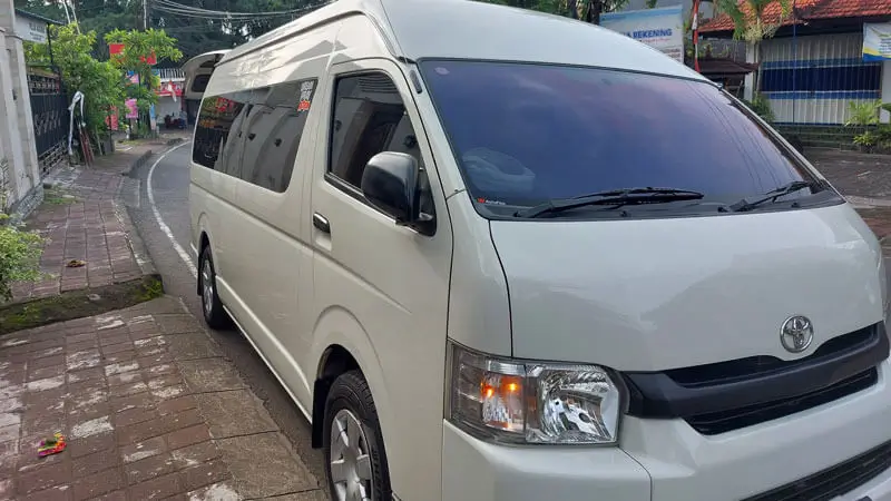 Contoh mobil pariwisata untuk Paket Tour Ubud Denpasar Setengah Hari (jenis menyesuaikan peserta)