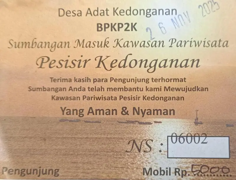 Karcis masuk kawasan wisata Pesisir Kedonganan untuk mobil