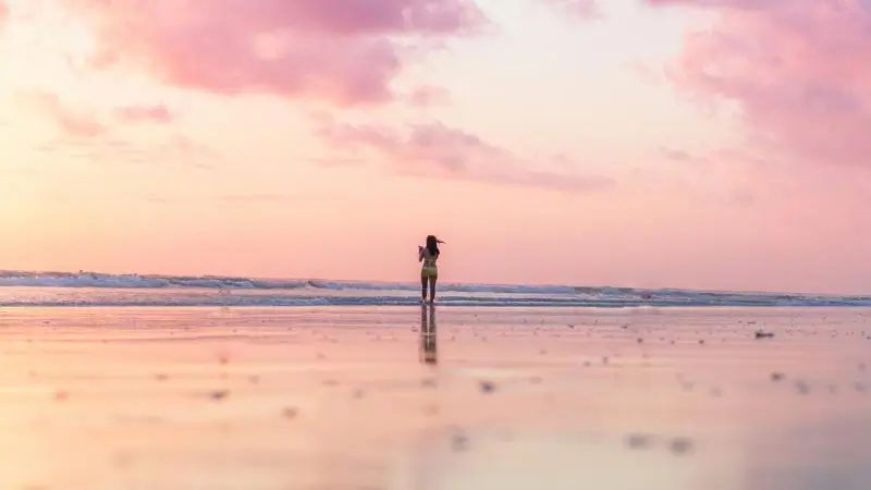 Sunset Pantai Kuta untuk waktu terbaik wisata Kuta Bali